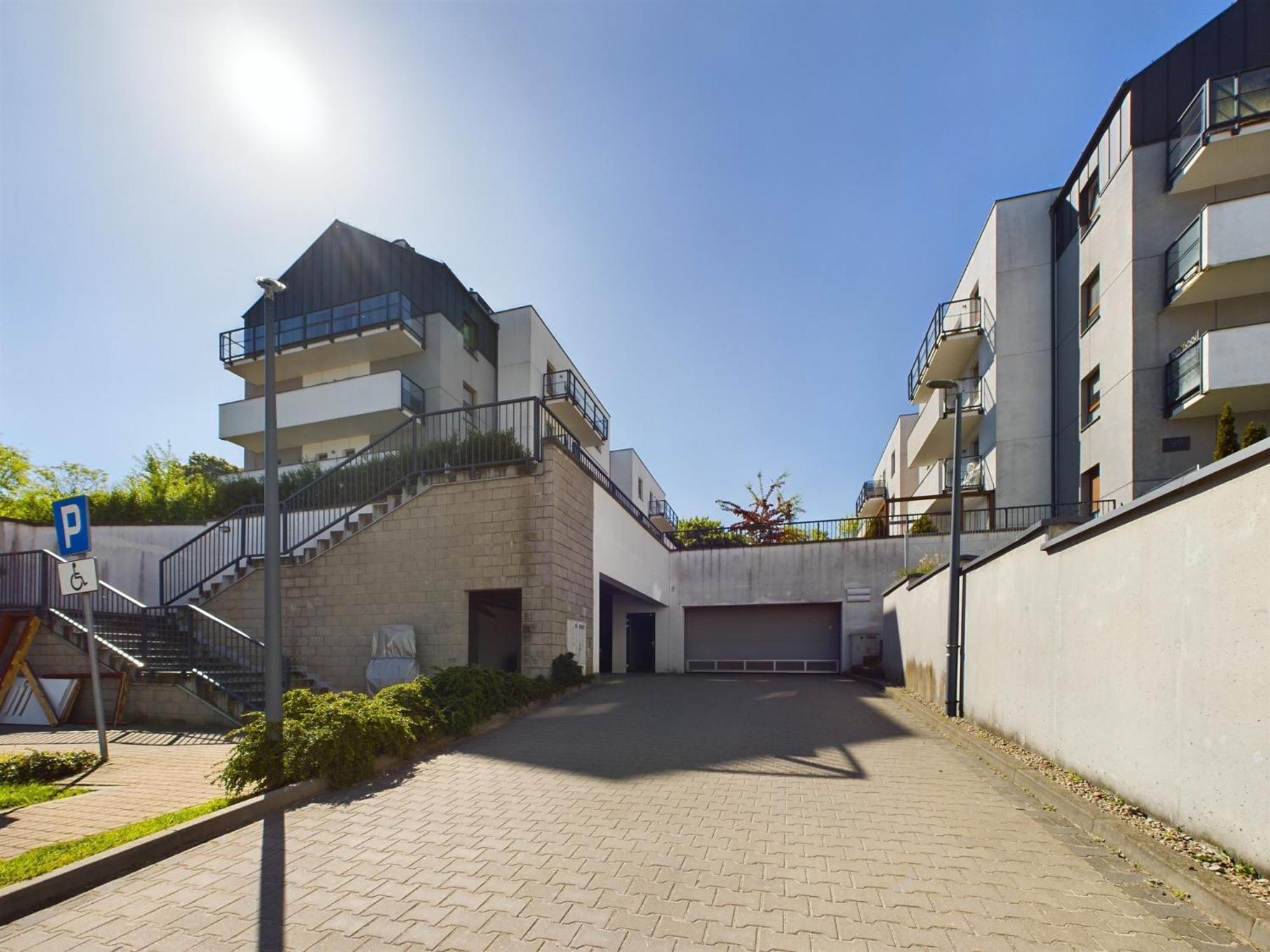 Malczewskiego Elegancki Parking & Balkon By Renters Huoneisto Gdańsk